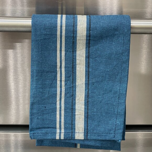 Handsome and Crisp Classic Kitchen Towel-NEW - Picture 9 of 11
